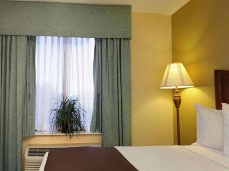 Wyndham Garden Hotel - Джэксонвиль Экстерьер фото