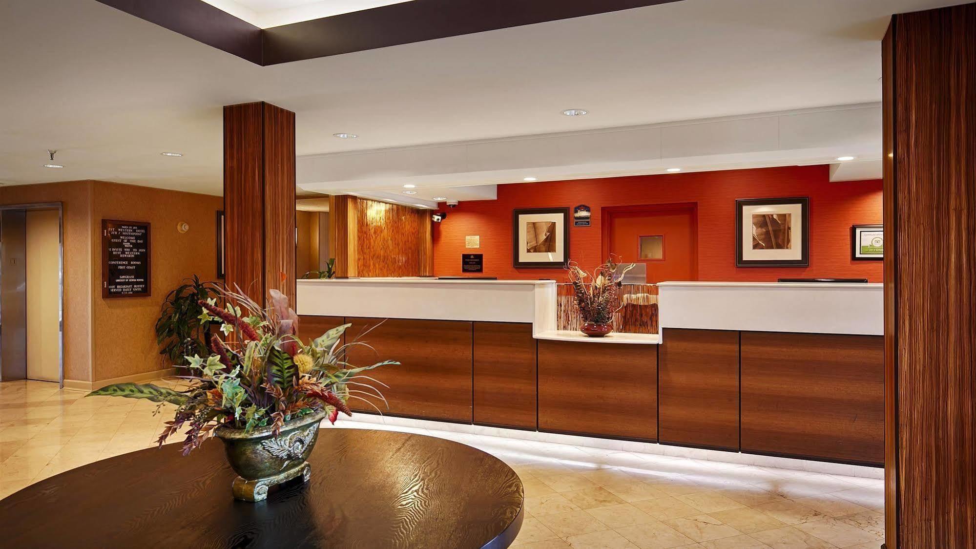Wyndham Garden Hotel - Джэксонвиль Экстерьер фото